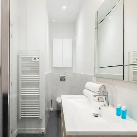 Promenade, 2pieces Chic Et Clim Avec Terrasse Location Eligible Au Bail Mobilite Mobility Lease * Nice