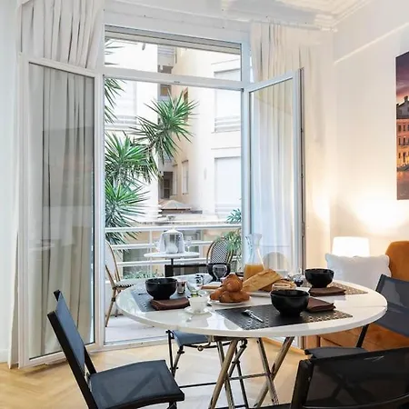 Daire Promenade, 2pieces Chic Et Clim Avec Terrasse Location Eligible Au Bail Mobilite Mobility Lease *