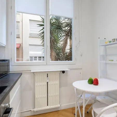 Promenade, 2pieces Chic Et Clim Avec Terrasse Location Eligible Au Bail Mobilite Mobility Lease Lägenhet Nice